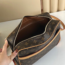 Designer Signature Tote - Premium Luxury Women's Fashion Bag - NM4298