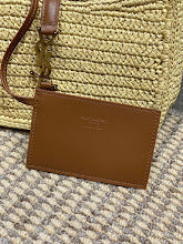 Chic Women's Designer Tote - Luxury Premium Handbag Style - NM3142