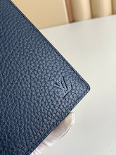 Luxury Monogram Shoulder Bag - Women's Elegant Designer Fashion - NM5290
