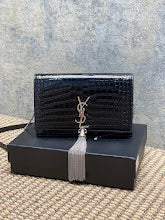 Chic Designer Satchel Bag - Luxury Women's Top Handle Handbag - NM3757