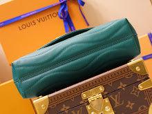 Chic Designer Tote Handbag - Luxury Premium Women's Fashion Bag - NM5074