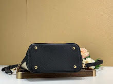 Chic Designer Tote Handbag - Luxury Premium Women's Fashion Bag - NM5158