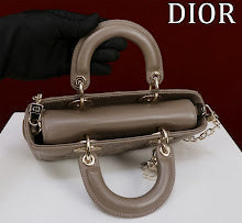 Luxury Iconic Crossbody Bag - Women's Elegant Designer Fashion - NM7593
