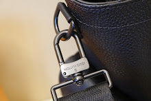 Chic Women's Designer Tote - Luxury Premium Handbag Style - NM5283