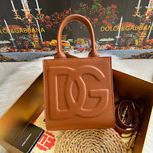 Chic Women's Crossbody Handbag - Luxury Premium Designer Style - NM6898