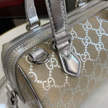 Premium Women's Shoulder Bag - Designer Luxury Fashion Accessory - NM4005