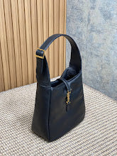 Chic Designer Tote Handbag - Luxury Premium Women's Fashion Bag - NM3428