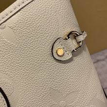 Chic Women's Shoulder Handbag - Luxury Premium Designer Style - NM4930