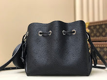 Chic Women's Designer Tote - Luxury Premium Handbag Style - NM4113