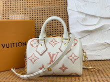 Premium Signature Crossbody - Chic Women's Luxury Designer Bag - NM4447