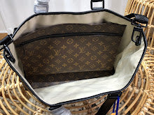 Luxury Designer Tote Bag for Women - Premium Iconic Monogram Handbag - NM4910