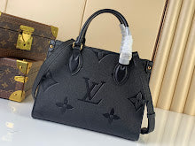 Chic Women's Designer Tote - Luxury Premium Handbag Style - NM4946