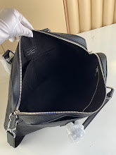 Luxury Iconic Crossbody Bag - Women's Elegant Designer Fashion - NM4411