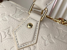 Chic Designer Satchel Bag - Luxury Women's Top Handle Handbag - NM4620