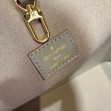 Designer Iconic Shoulder Bag - Luxury Women's Premium Fashion - NM4257