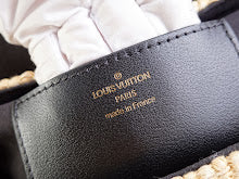 Luxury Monogram Shoulder Bag - Women's Elegant Designer Fashion - NM5224