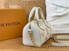 Premium Signature Crossbody - Chic Women's Luxury Designer Bag - NM4447