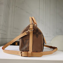 Luxury Structured Top Handle Bag - Premium Women's Designer Fashion - NM4618