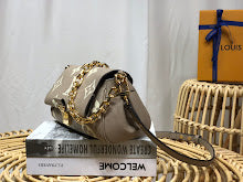 Chic Women's Designer Tote - Luxury Premium Handbag Style - NM4878