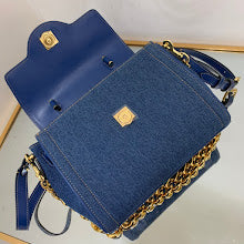 Luxury Iconic Crossbody Bag - Women's Elegant Designer Fashion - NM3110