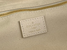 Premium Women's Tote Bag - Luxury Designer Fashion Handbag - NM4568