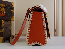 Premium Signature Crossbody - Chic Women's Luxury Designer Bag - NM5223