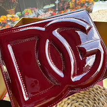Luxury Iconic Crossbody Bag - Women's Elegant Designer Fashion - NM7109