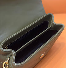 Chic Women's Designer Tote - Luxury Premium Handbag Style - NM3188