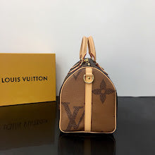 Premium Signature Shoulder Bag - Chic Women's Luxury Designer - NM4641