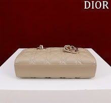 Luxury Signature Top Handle Bag - Elegant Women's Designer Handbag - NM7486