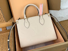 Premium Signature Crossbody - Chic Women's Luxury Designer Bag - NM4948