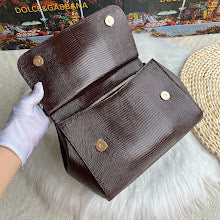 Luxury Iconic Crossbody Bag - Women's Elegant Designer Fashion - NM6896