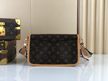 Designer Iconic Tote Handbag - Premium Luxury Women's Fashion - NM4812