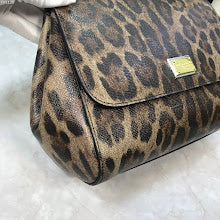 Luxury Signature Top Handle Bag - Elegant Women's Designer Handbag - NM7052