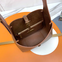 Chic Women's Designer Tote - Luxury Premium Handbag Style - NM3365