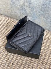 Designer Iconic Top Handle Bag - Luxury Women's Premium Handbag - NM3795
