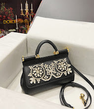 Luxury Signature Top Handle Bag - Elegant Women's Designer Handbag - NM7168