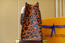 Luxury Signature Top Handle Bag - Elegant Women's Designer Handbag - NM4967