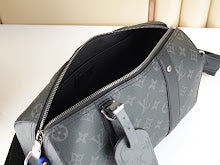 Chic Women's Crossbody Handbag - Luxury Premium Designer Style - NM4835
