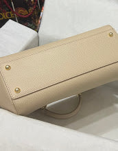 Chic Women's Designer Tote - Luxury Premium Handbag Style - NM7184
