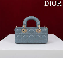 Designer Iconic Shoulder Bag - Luxury Women's Premium Fashion - NM7412