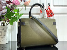 Premium Women's Crossbody Bag - Luxury Designer Fashion Accessory - NM4242