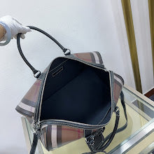 Premium Leather Crossbody Bag - Elegant Women's Designer Handbag - NM5477