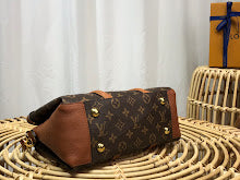 Premium Women's Shoulder Bag - Designer Luxury Fashion Accessory - NM4319