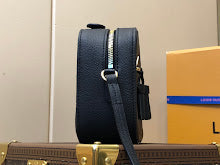 Premium Leather Shoulder Bag - Elegant Women's Designer Handbag - NM4652