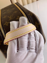 Premium Leather Shoulder Bag - Elegant Women's Designer Handbag - NM4863