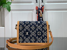 Chic Women's Shoulder Handbag - Luxury Premium Designer Style - NM5443