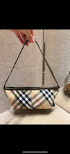 Chic Designer Satchel Bag - Luxury Women's Top Handle Handbag - NM5586
