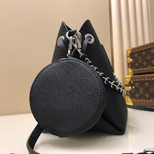 Chic Women's Designer Tote - Luxury Premium Handbag Style - NM4113