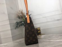 Luxury Monogram Shoulder Bag - Women's Elegant Designer Fashion - NM4332